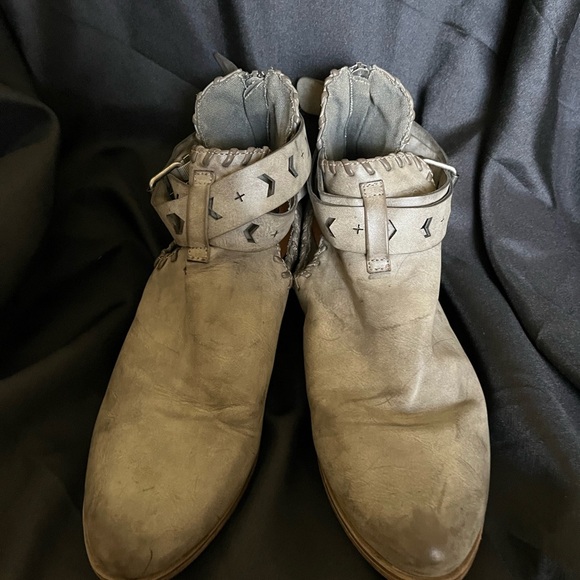 RAMPAGE~GRAY~GRUNGE LIKE BOOTS~10 - Picture 6 of 7